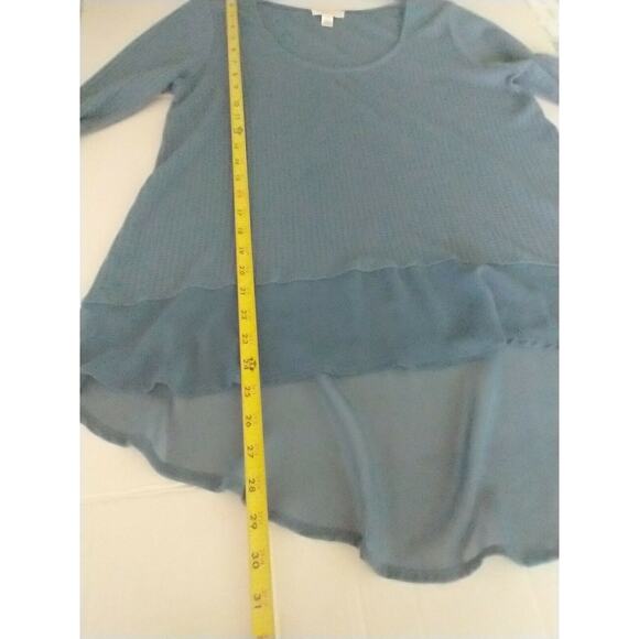 Sun & Shadow Top Women's Size M Blue Long sleeve Popover Knit chiffon hem - Picture 6 of 10